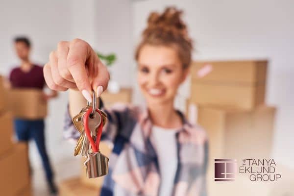 Buying A New Home While Selling Yours: Tips From A Realtor®